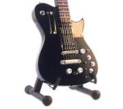 copy of Miniatura guitarra MLC MGT-3124B, 'Guns N' Roses Tribute', madeira, c/suporte