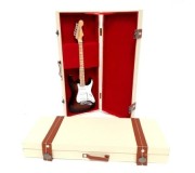 Mini guitar case mod. universal - case only